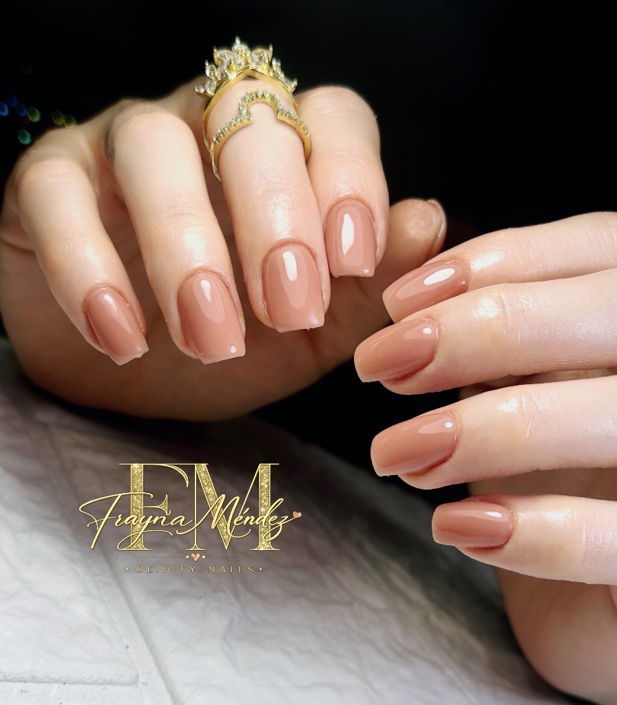 Rubber gel liso (uñas naturales)