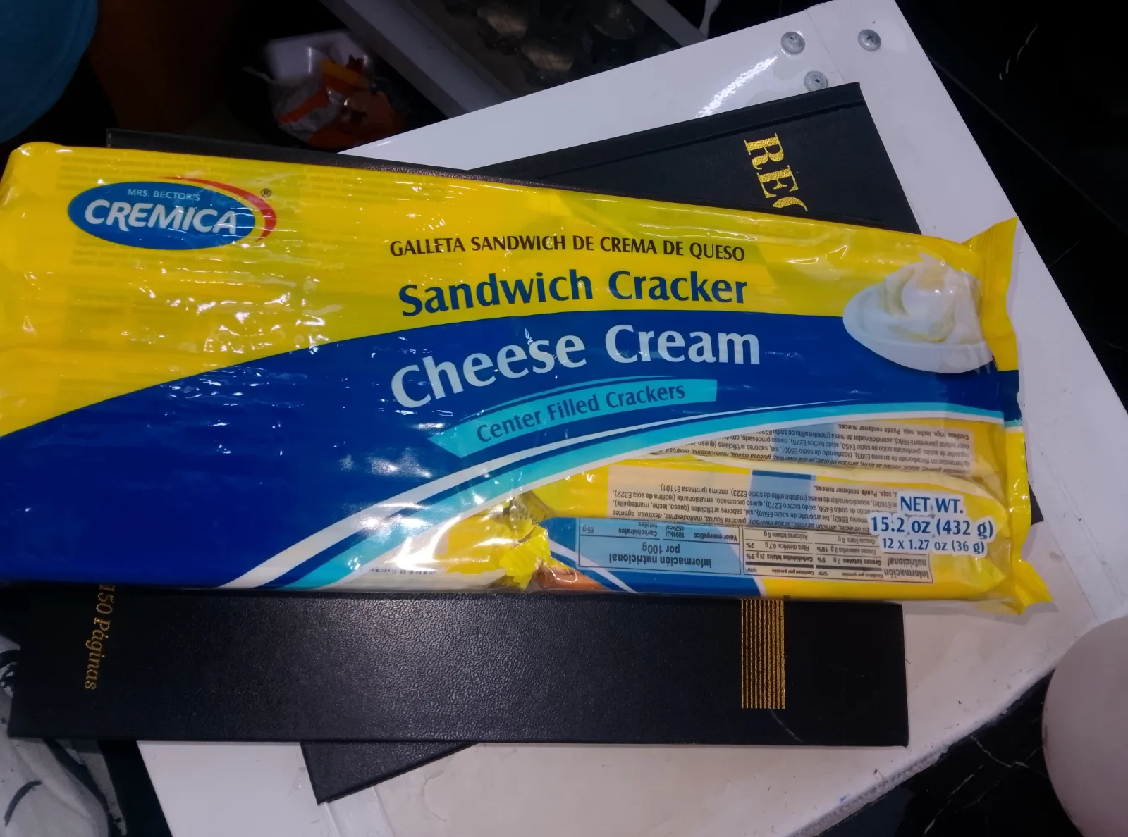 Cracker queso
